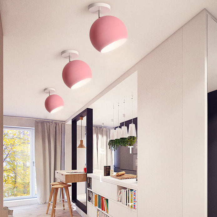 IJzeren Plafondlamp met Houtaccenten - Kleurrijk Design voor Gang en Woonkamer