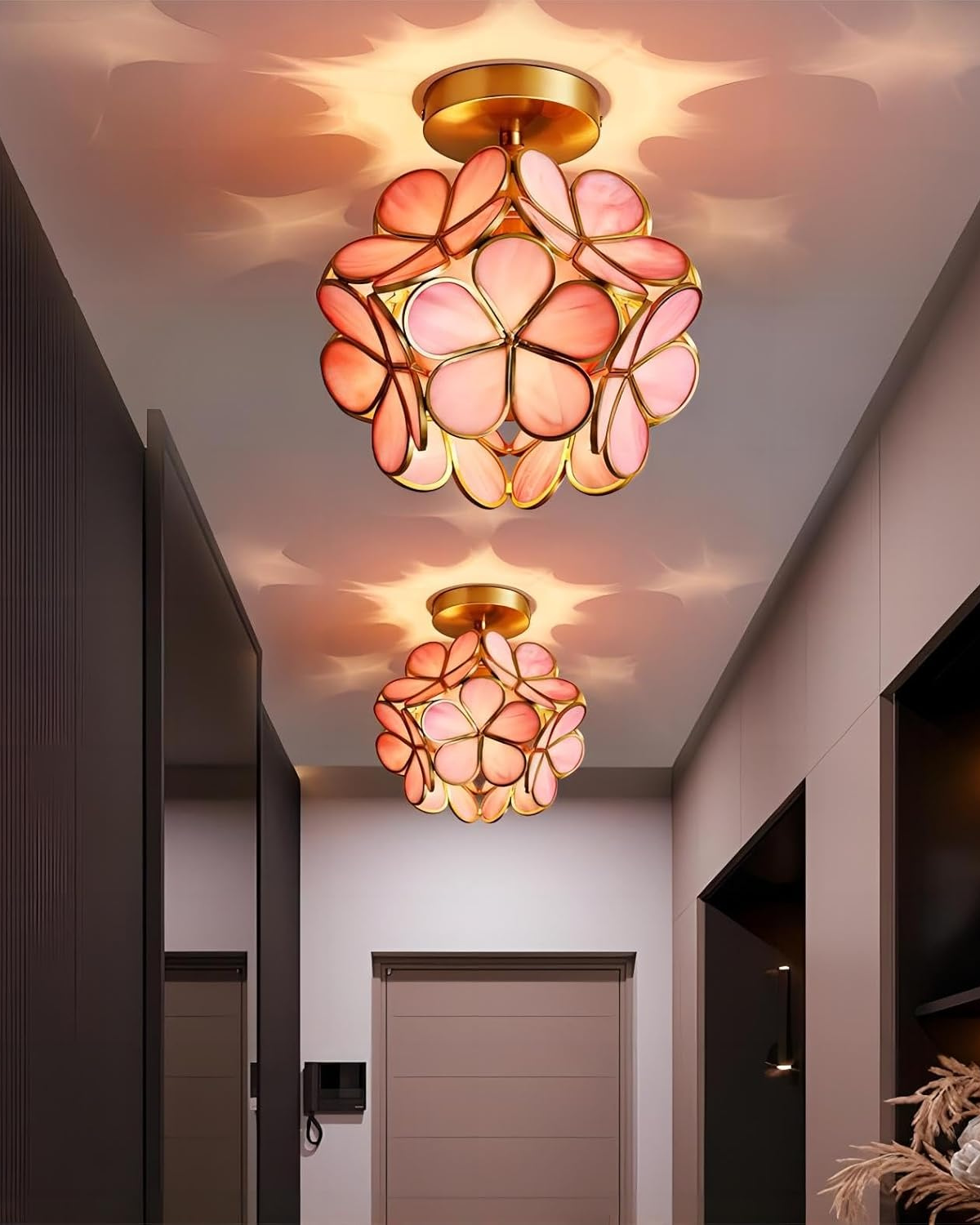 Moderne plafondlamp met bloemdesign in acryl en goudkleurig ijzer - luxe LED designlamp 20 cm