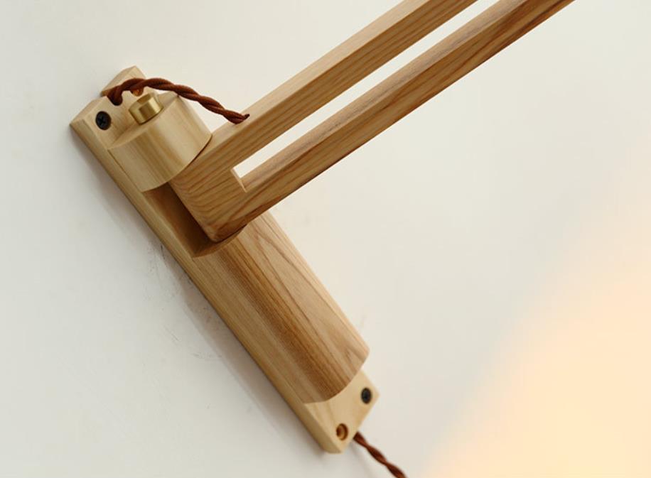 Uitschuifbare wandlamp met gestreept glas en houten arm voor woonkamer slaapkamer hal leeshoek sfeerverlichting