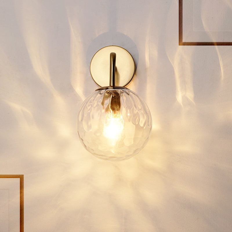 Glazen Wandlamp met Geribbeld Glas en Gouden Armatuur - Minimalistische Verlichting voor Woonkamer en Gang