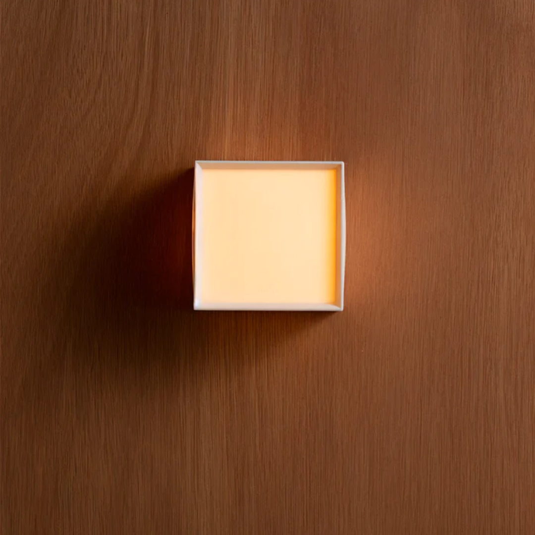 Wandlamp met Minimalistisch Design en Natuurlijke Stoffen Kap - Zachte Sfeerverlichting