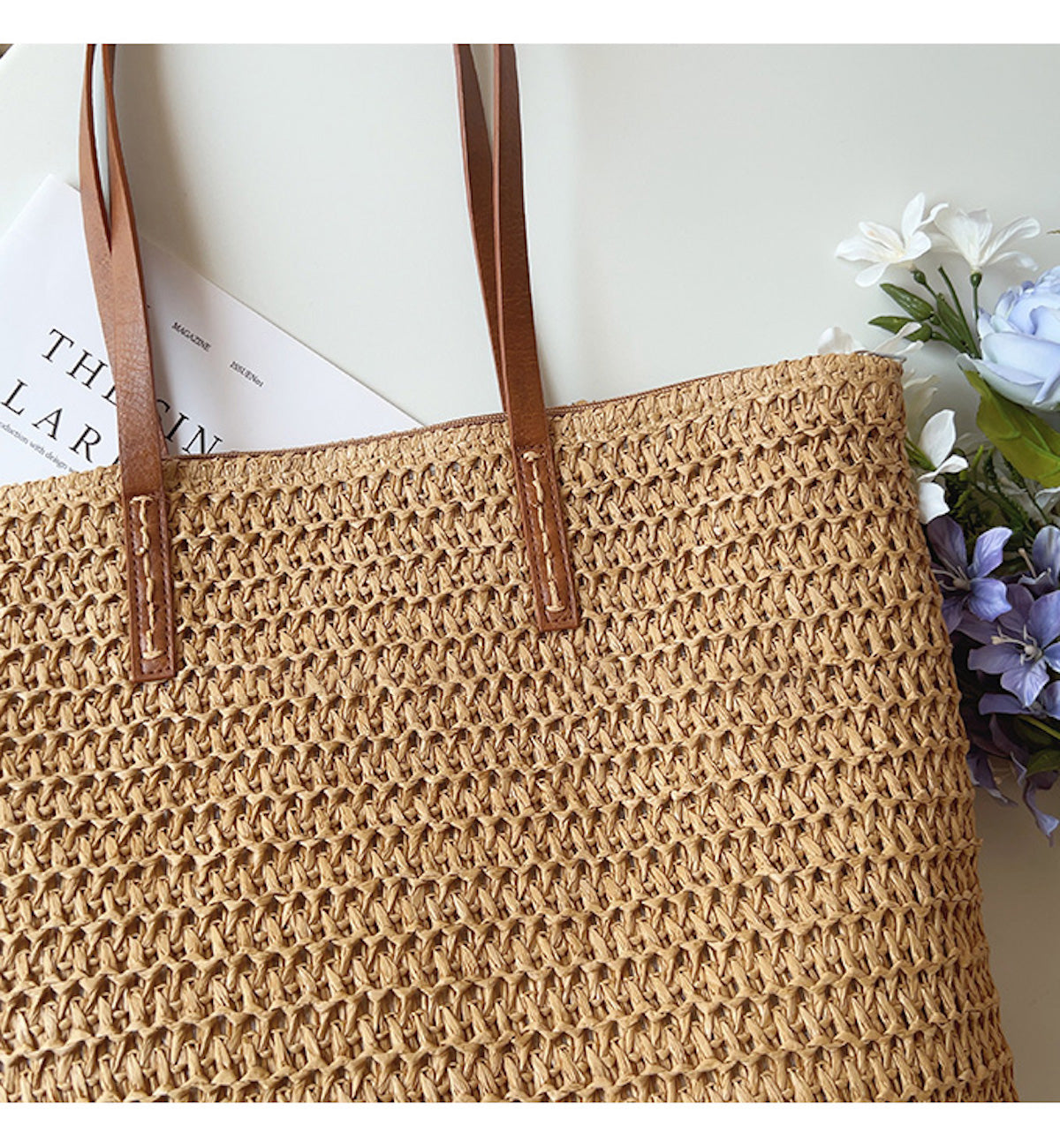 Gevlochten Rieten Mandje met Lederen Hengsels - Natuurlijke Handtas voor Markt en Stad - Scandinavisch Design