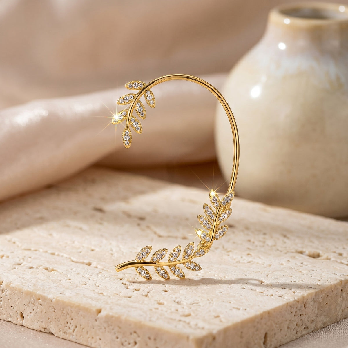Verstelbare Oorklemmen Oorbellen - Elegante Tak-geïnspireerde Sieraden met Glinsterende Details voor Dames