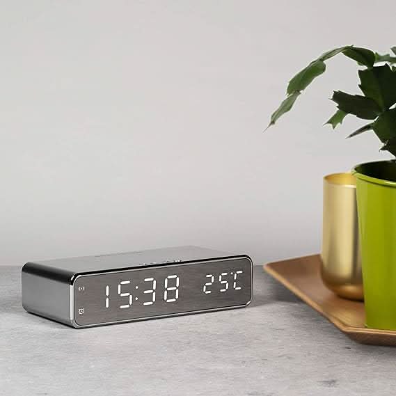 Digitale Wekker met Draadloze Oplader voor Smartphone Nachtkastje Groot LED Display Slaapkamer Zwart Grijs