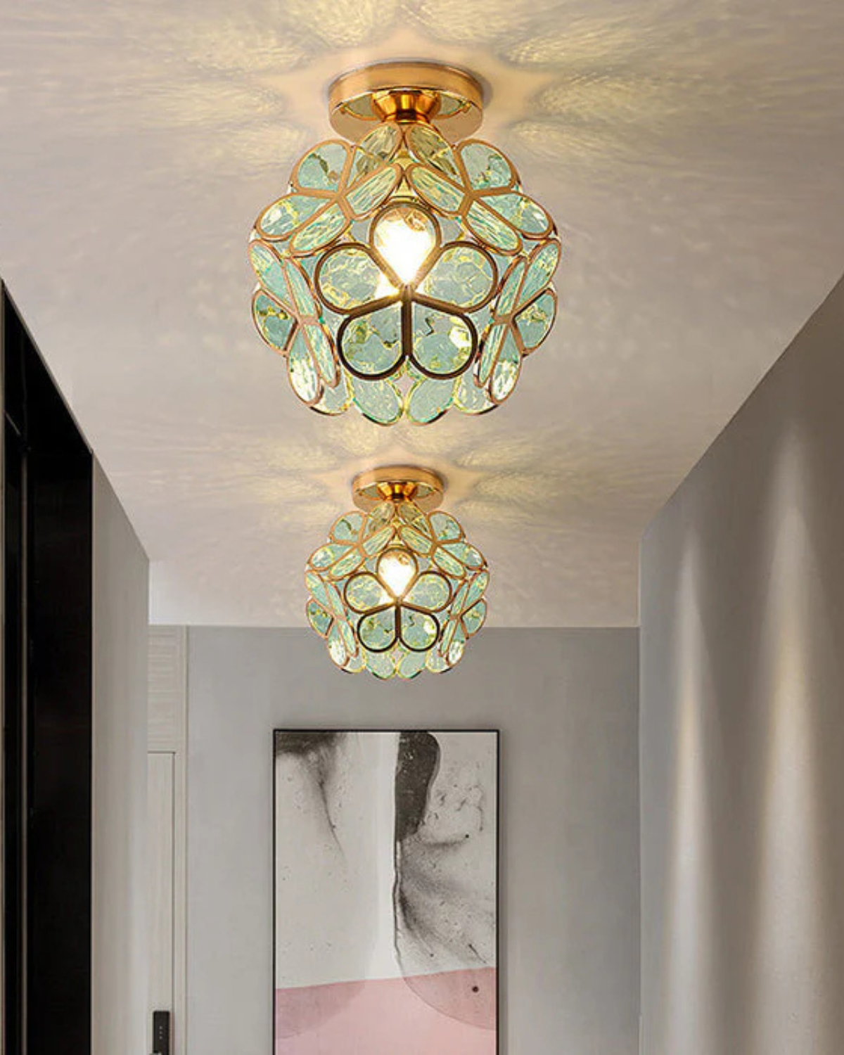 Moderne plafondlamp met bloemdesign in acryl en goudkleurig ijzer - luxe LED designlamp 20 cm