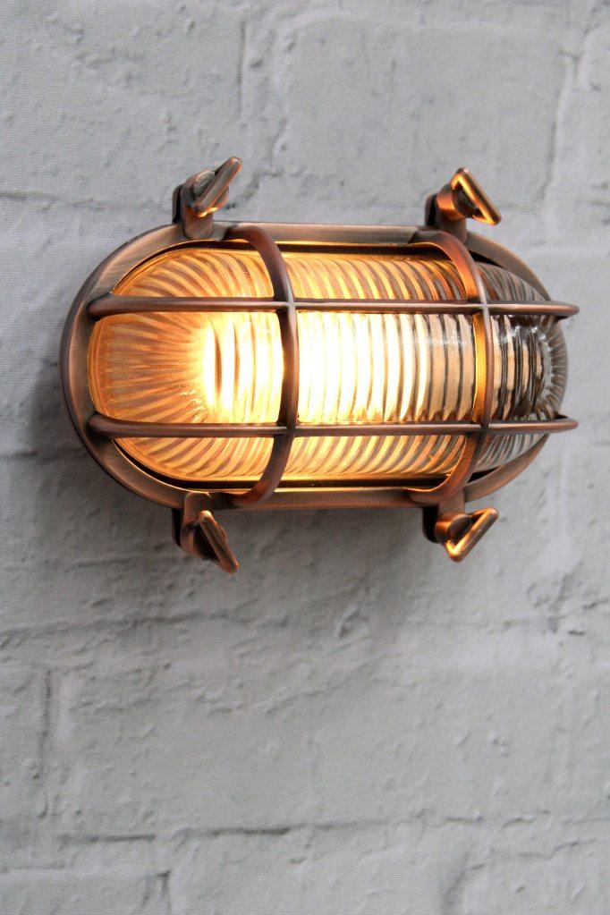 Ovale Buitenwandlamp met Beschermkooi en Geribbeld Glas - Vintage Nautisch Design - IP64 Waterdicht