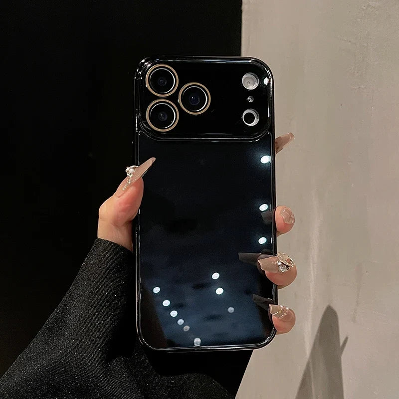 Glazen iPhone Hoesje met Camerabescherming en Gegalvaniseerde Zijkanten voor Premium Grip en Stijlvolle Look