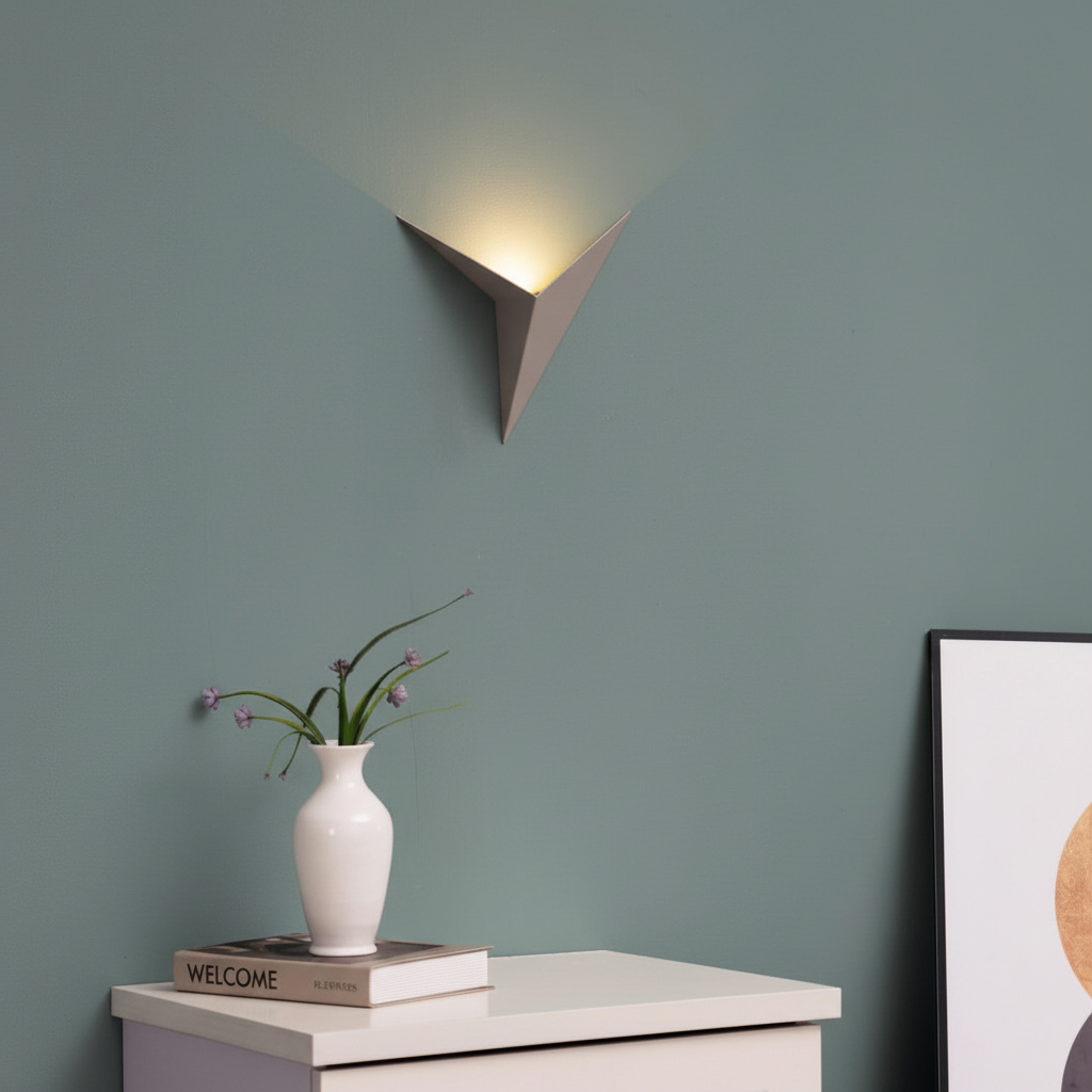 Wandlamp Driehoek LED IJzer Zwart Wit Goud Warm Koud Wit Woonkamer Slaapkamer Minimalistisch Wandlicht Scandinavisch