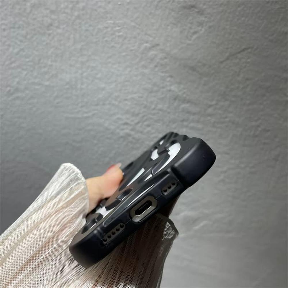 Geperforeerde Telefoonhoes iPhone met Vlammendesign Warmteafvoer Mat of Glanzend Afwerking Beschermhoes