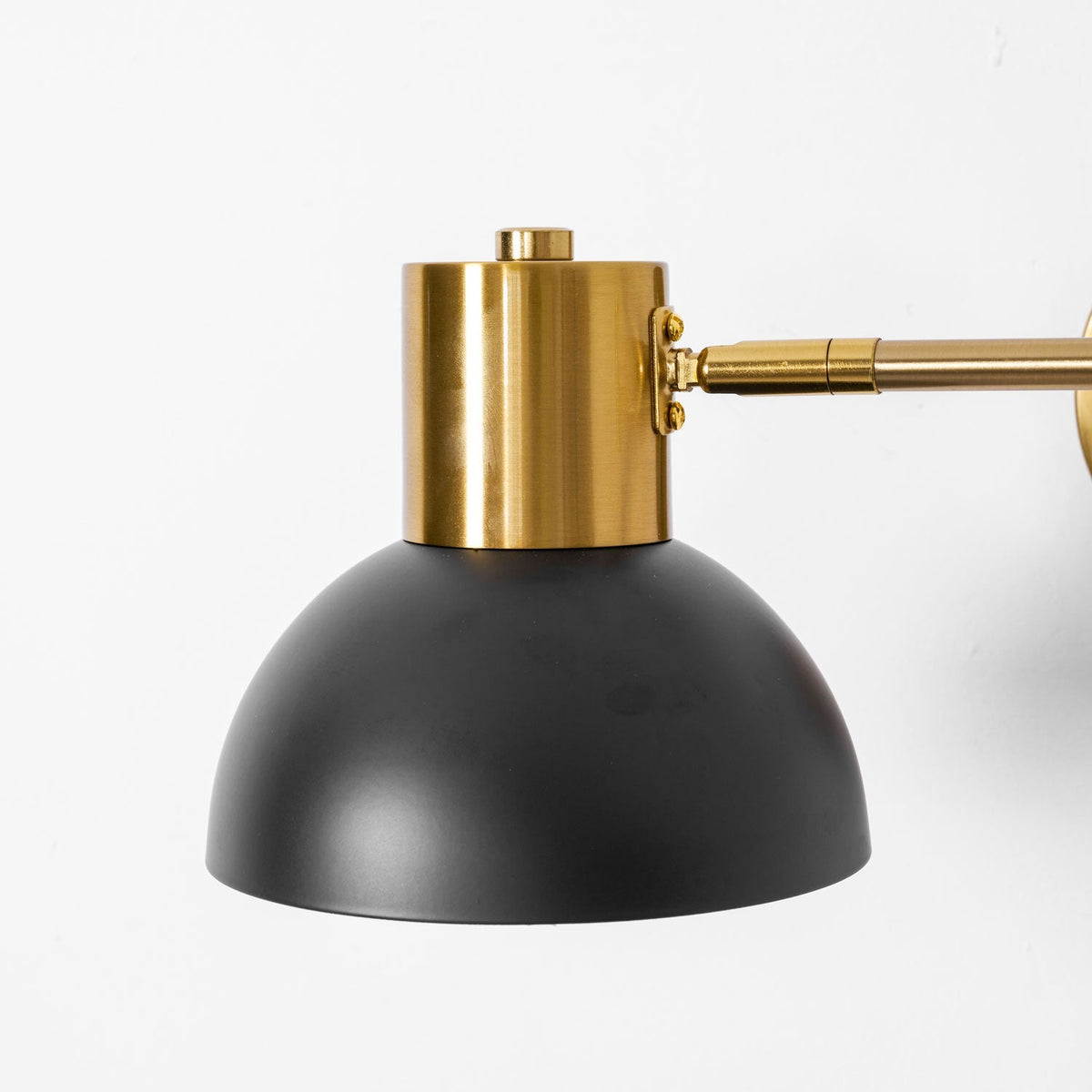 Verstelbare Wandlamp met Plug | Draaibare Arm en Zwenkkap | Perfect voor Slaapkamer en Leeshoek