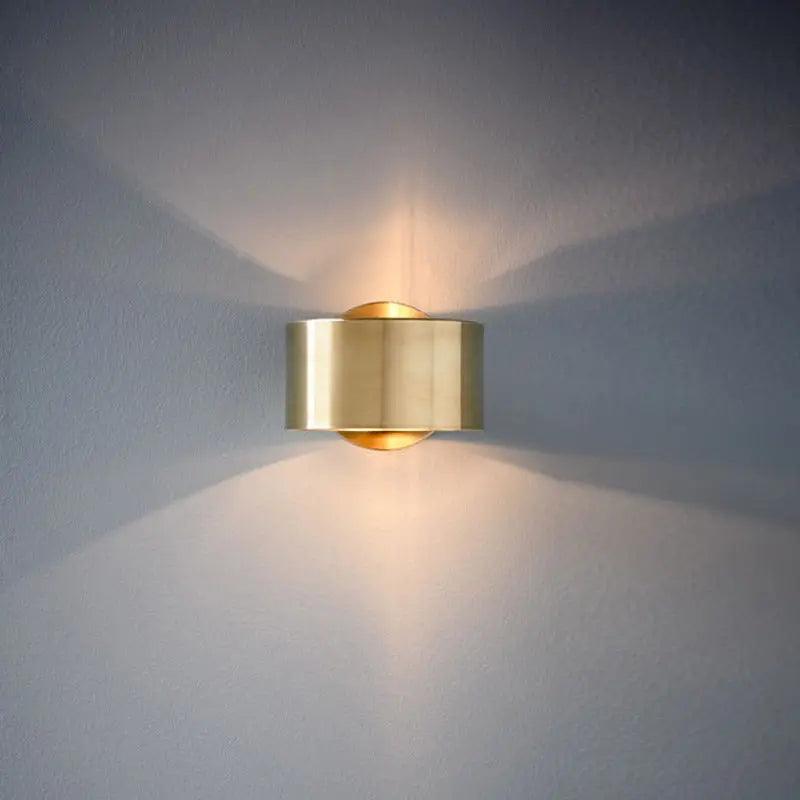 Moderne Wandlamp met Verstelbare Kap - Stijlvolle Verlichting voor Woonkamer & Slaapkamer
