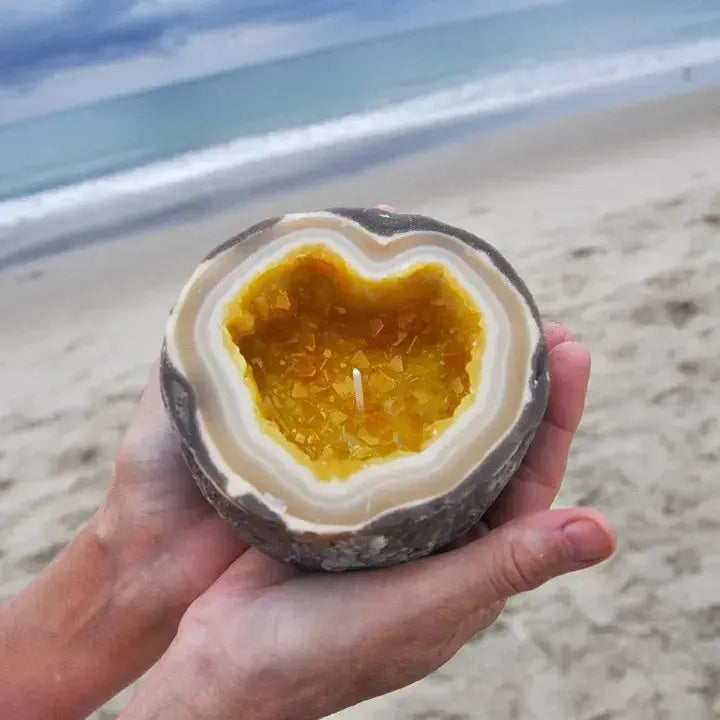 Decoratieve Geurkaars met Kristaleffect - Natuurwas in Geode-Houder voor Rust en Sfeer