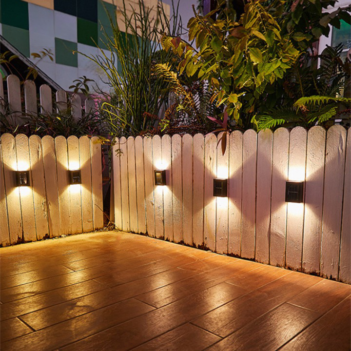 Solar LED Buitenlamp Wandmontage Warmwit Licht Waterdicht IP65 Tuinverlichting Zonne-energie Bewegingssensor