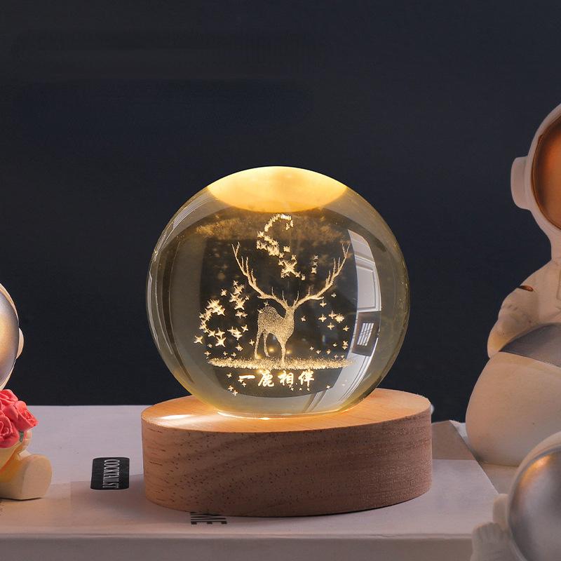 Glazen Bol met LED Verlichting 7cm Kosmos Ontwerp Decoratieve Nachtlamp Houten Standaard USB Sfeerlamp