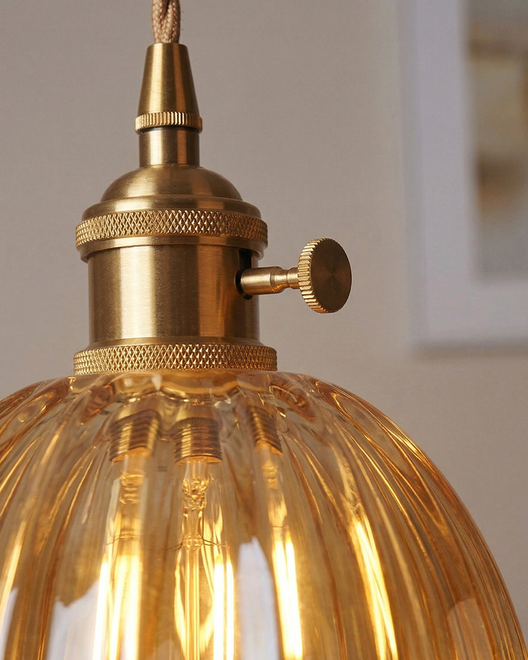 MAREN Hanglamp - Japanse Bloemvormige Glazen Lamp met Zacht Diffuus Licht - Verkrijgbaar in Groen, Transparant, Amber en Rookgrijs - Ø12cm x H18cm