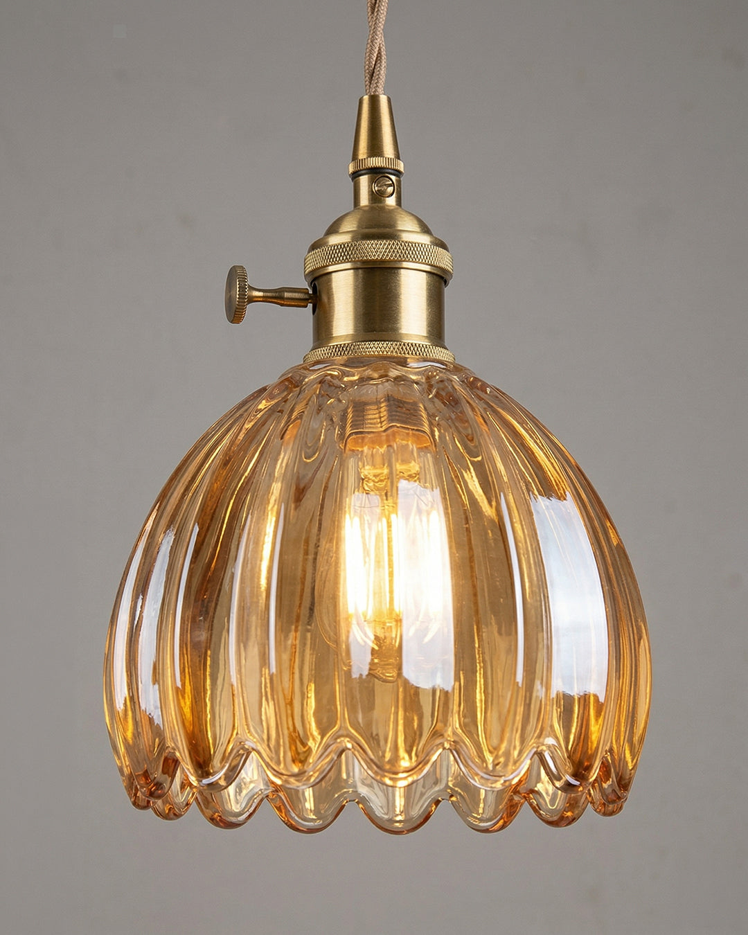 MAREN Hanglamp - Japanse Bloemvormige Glazen Lamp met Zacht Diffuus Licht - Verkrijgbaar in Groen, Transparant, Amber en Rookgrijs - Ø12cm x H18cm