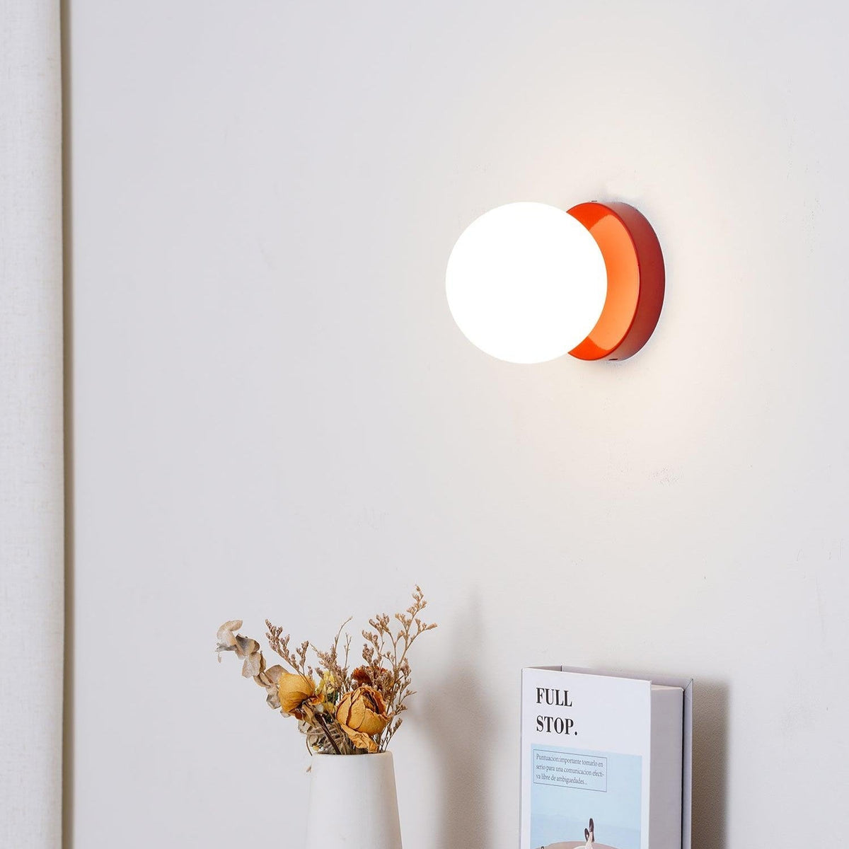 Nuvol Wandlamp - Metalen Wandspot met Glazen Bol ø12cm - Compacte Wandverlichting in 5 Kleuren
