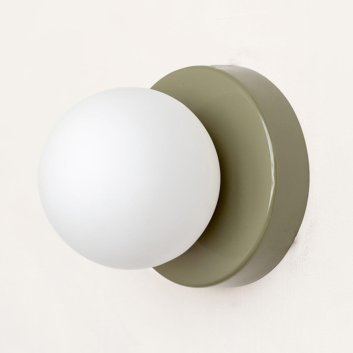 Nuvol Wandlamp - Metalen Wandspot met Glazen Bol ø12cm - Compacte Wandverlichting in 5 Kleuren