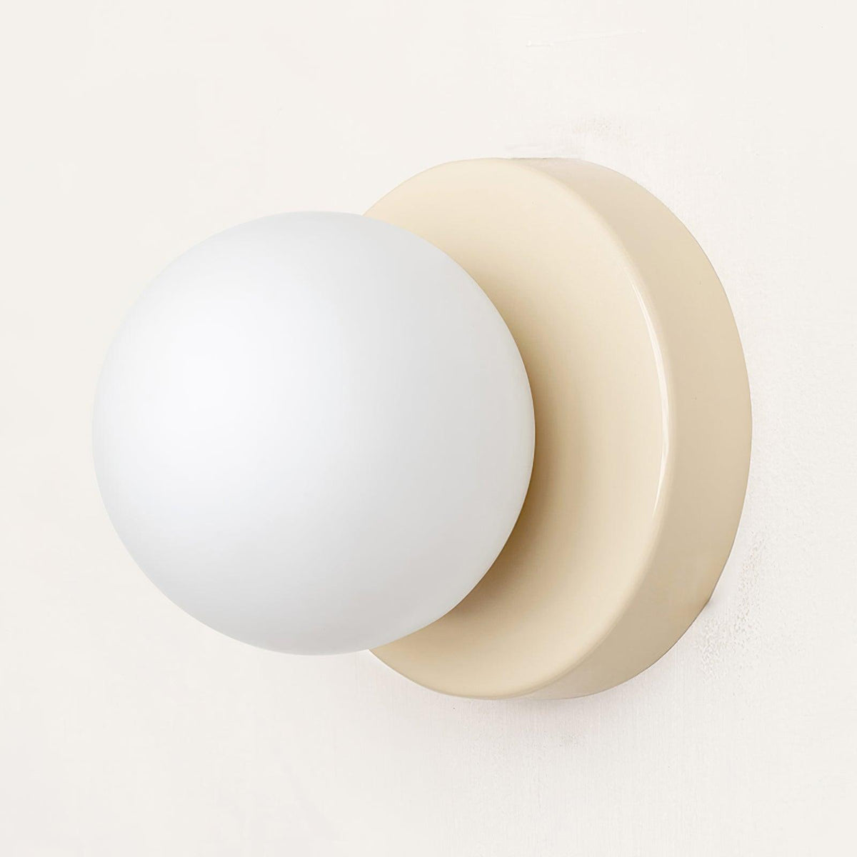 Nuvol Wandlamp - Metalen Wandspot met Glazen Bol ø12cm - Compacte Wandverlichting in 5 Kleuren