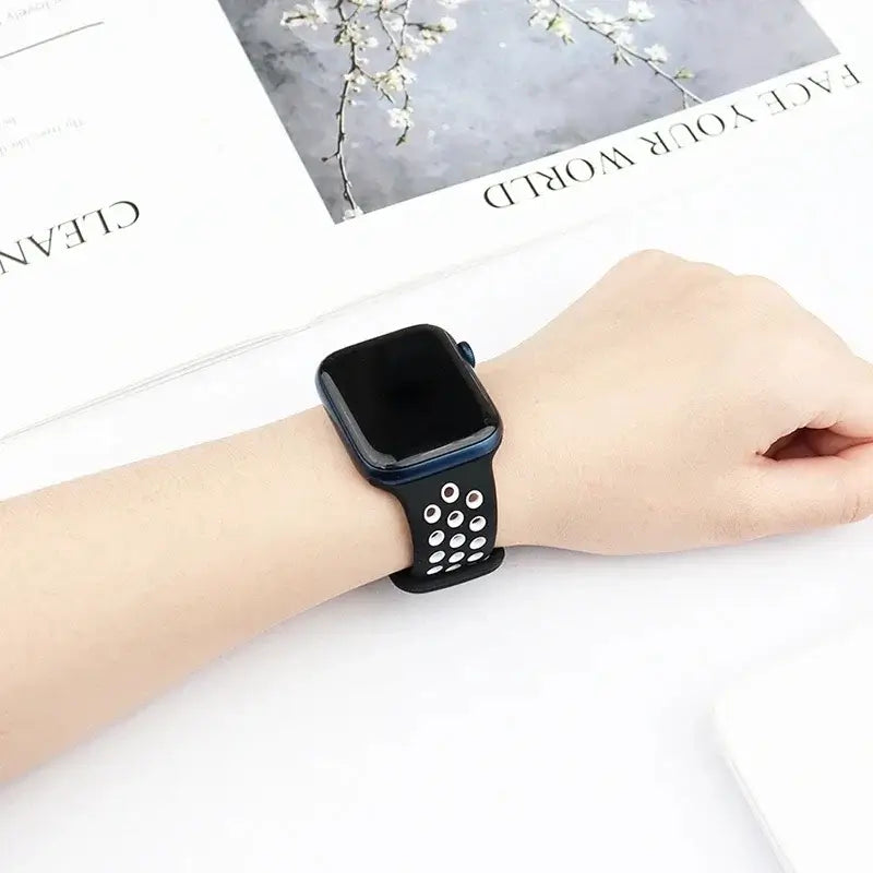 Siliconen Smartwatch Bandje - Ademend Sportbandje met Dubbele Kleuren voor 38mm tot 49mm Horloges Unisex