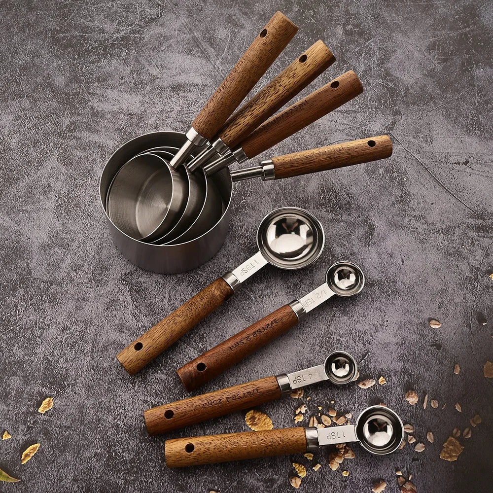 Maatlepelset 8-Delig RVS met Houten Handvat - Nestbaar Keukengerei voor Bakken en Koken