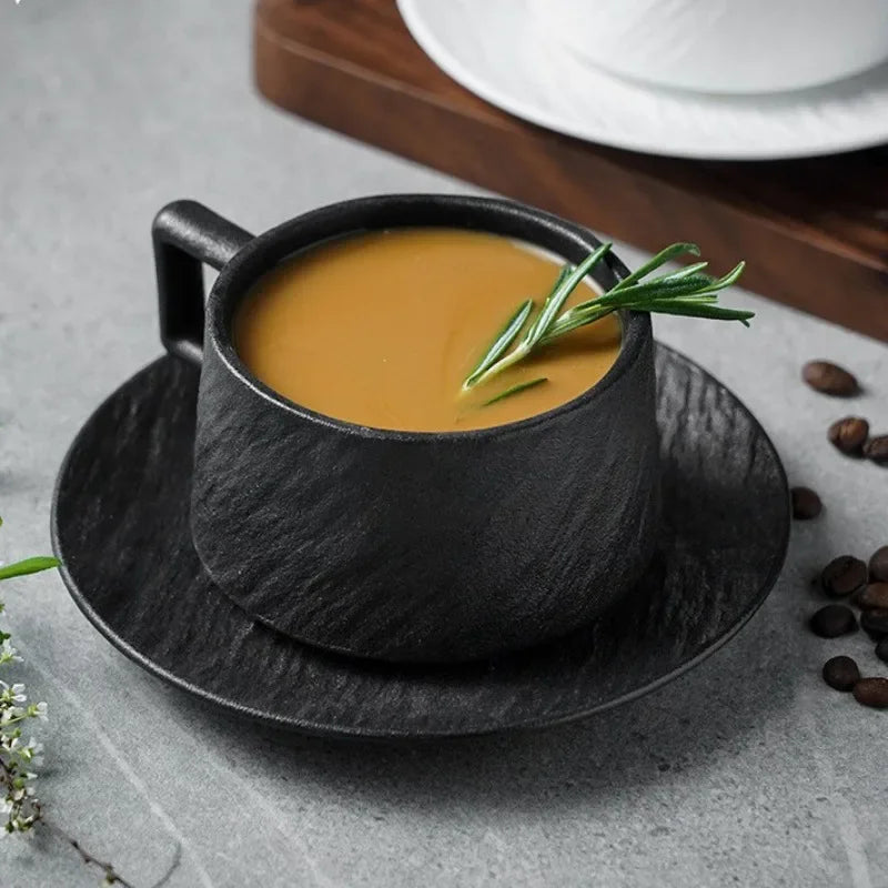 Keramische Koffiemok met Schotel - Japans Geïnspireerd Servies voor Thee en Koffie - Handgevormde Kopjes met Bijpassend Onderzettertje