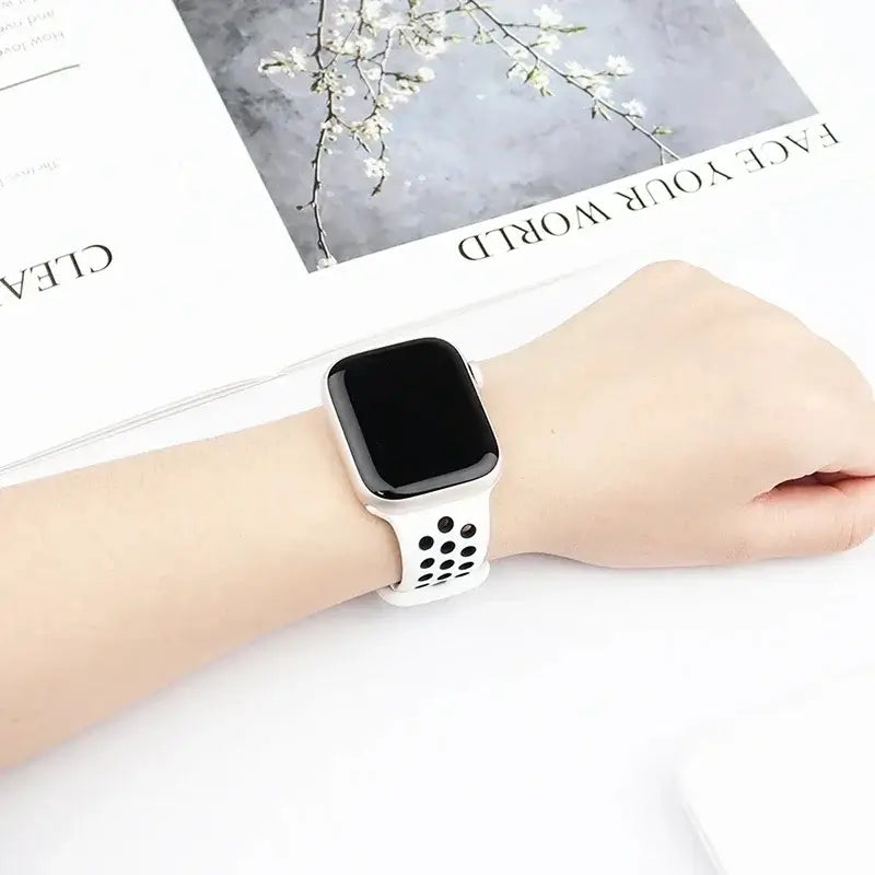Siliconen Smartwatch Bandje - Ademend Sportbandje met Dubbele Kleuren voor 38mm tot 49mm Horloges Unisex