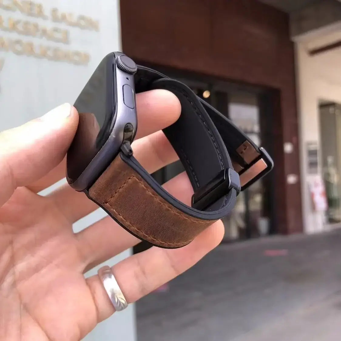 Magnetische Leren Smartwatch Band Echt Leder Verstelbare Polsband Waterbestendig Sportief Elegant Stijlvol