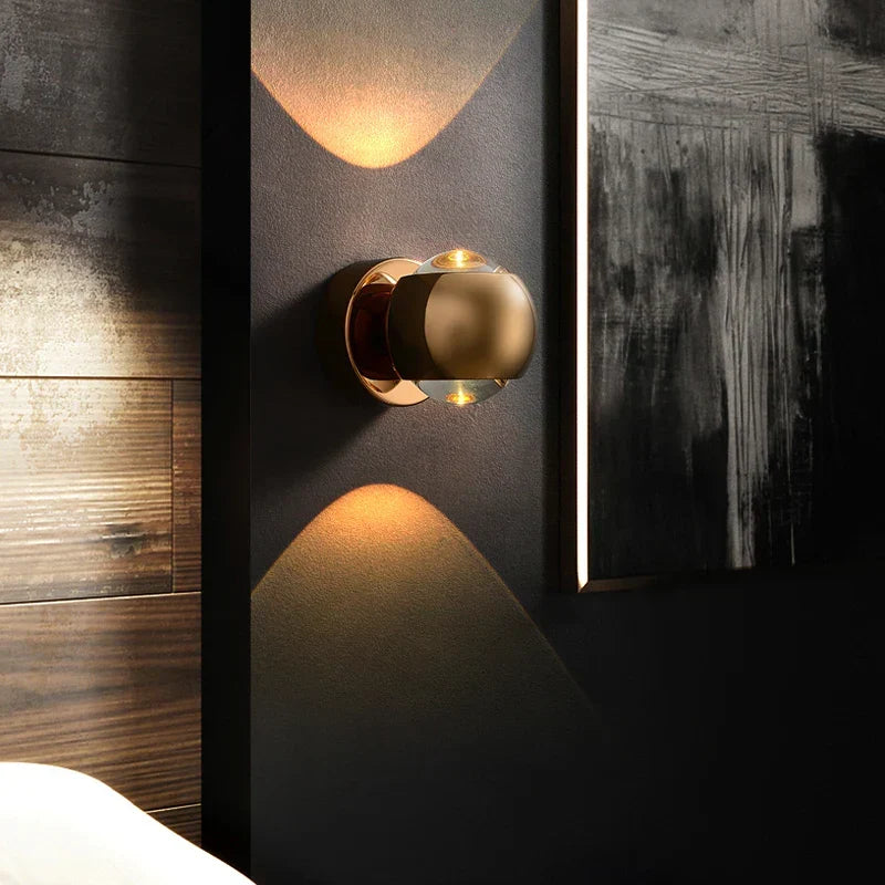 Moderne Wandlamp met LED Verlichting - Messing Afwerking voor Hal & Woonkamer