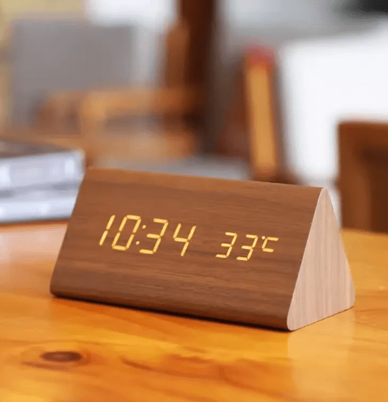 LED Houten Wekker met Spraakactivatie & Minimalistisch Design -