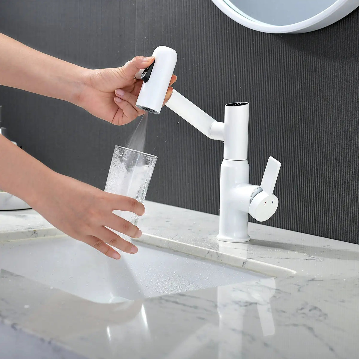 Digitale Kraan met Temperatuurweergave - Draaibaar Ontwerp met Meerdere Sproeimodi voor Keuken en Badkamer