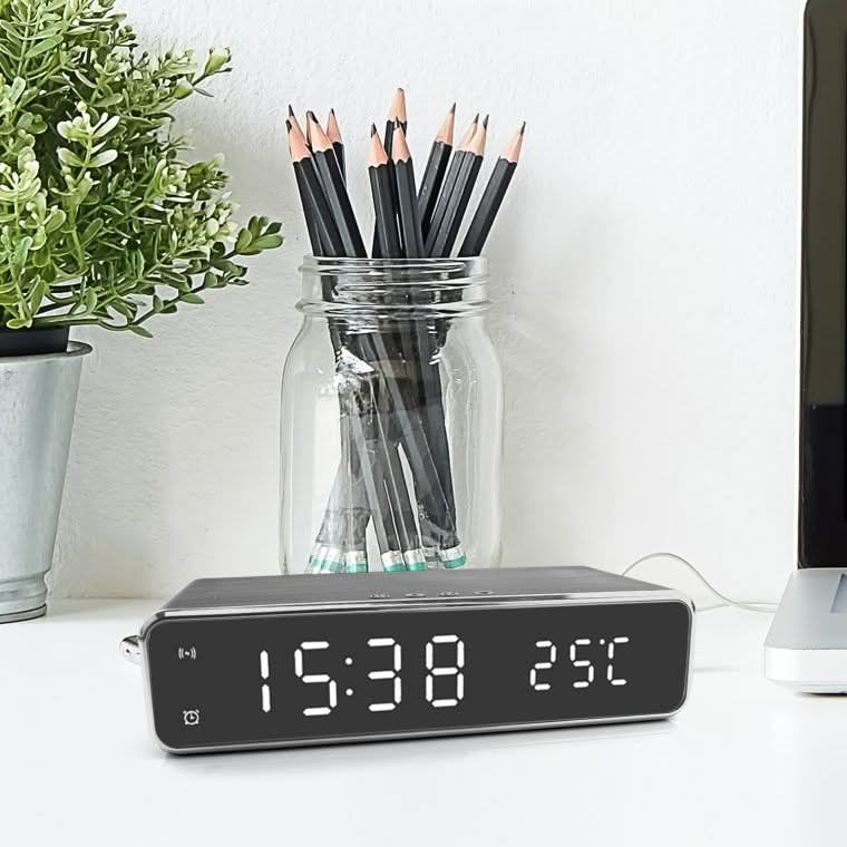 Digitale Wekker met Draadloze Oplader voor Smartphone Nachtkastje Groot LED Display Slaapkamer Zwart Grijs
