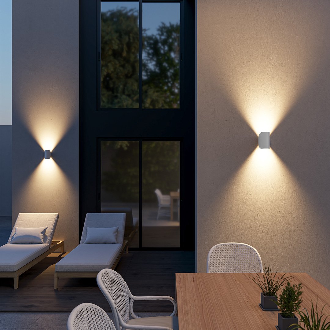 Draaibare LED-wandlamp met verstelbare metalen reflector voor modern interieur