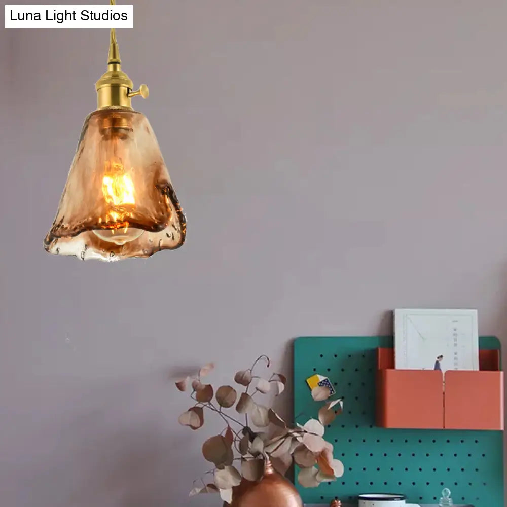 Vintage Hanglamp met Kegelkap in Glas - Messing/Koper Armatuur voor Woonkamer & Eetkamer