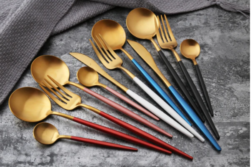 Bestekset 24-delig RVS Gekleurde Handvatten 6 Personen Modern Tafelgerei Duurzaam Eetbestek Dinerset