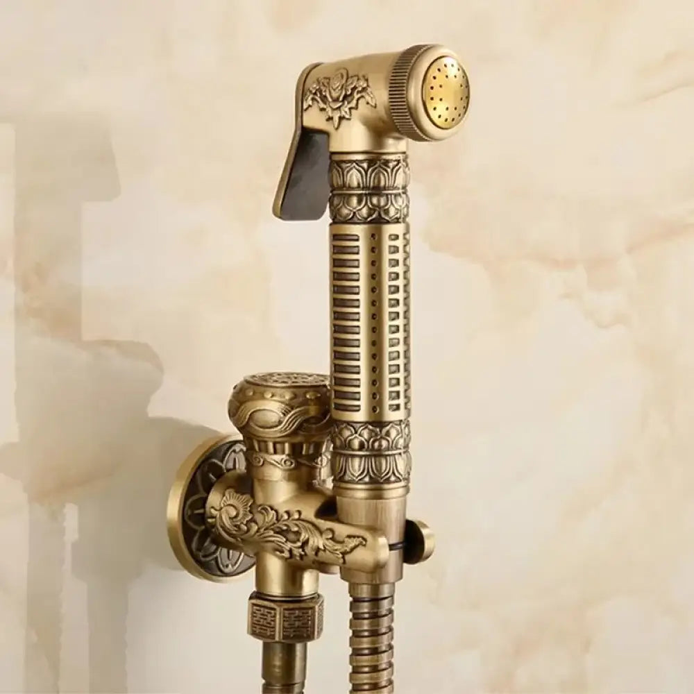 Wandmontage Bidet Sproeier Koud Water Horizontale Straal Antiek Gesneden Messing Toilet Douchekit Sanitair