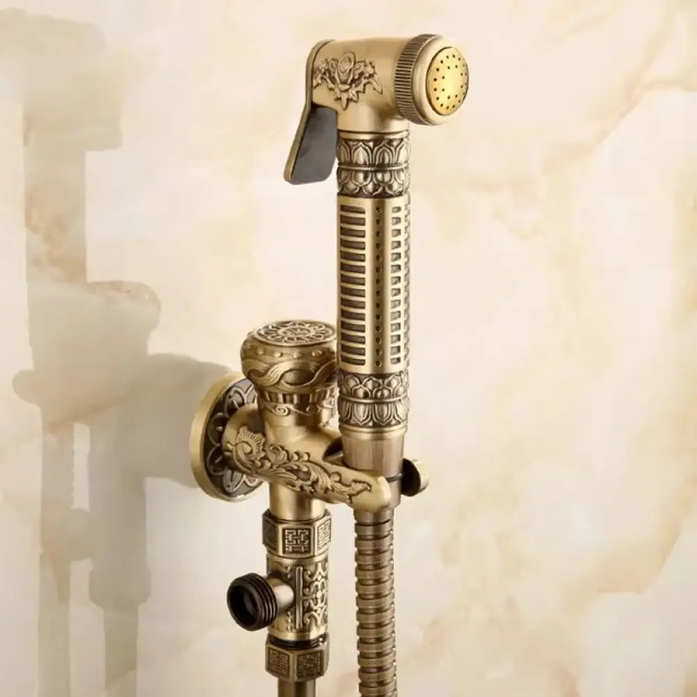 Wandmontage Bidet Sproeier Koud Water Horizontale Straal Antiek Gesneden Messing Toilet Douchekit Sanitair