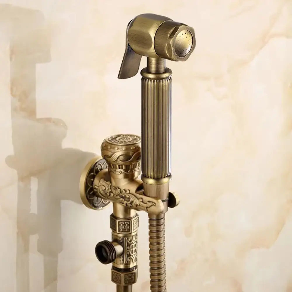 Wandmontage Bidet Sproeier Koud Water Horizontale Straal Antiek Gesneden Messing Toilet Douchekit Sanitair