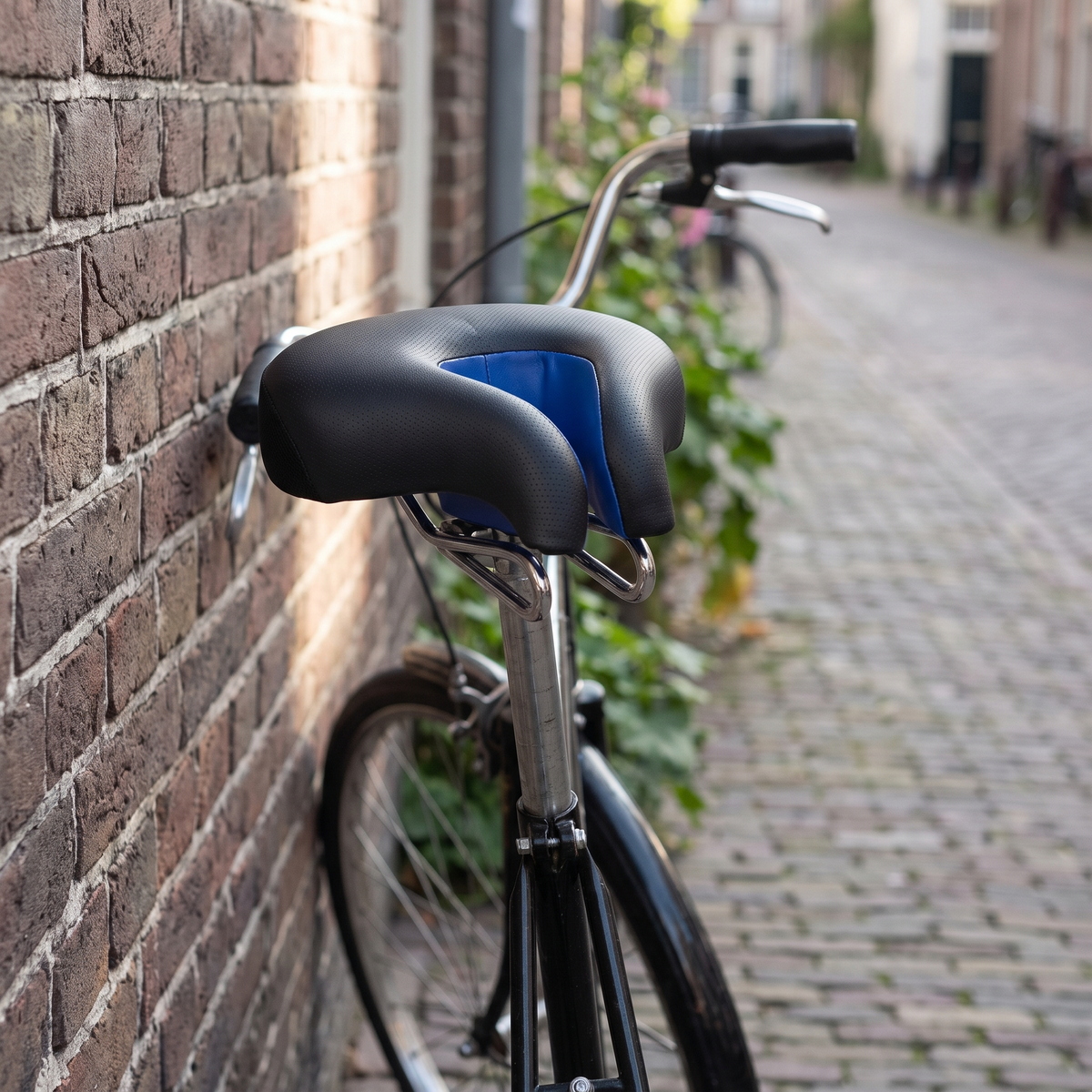 Fietszadel zonder Neus 20x18 cm Drukverlagend Kunstleer Schuimvulling Universele Zadelpen
