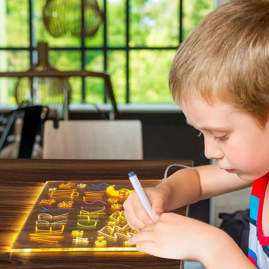 Verlicht LED Tekenbord voor Kinderen met Kleurrijke Markers en Herbruikbaar Oppervlak
