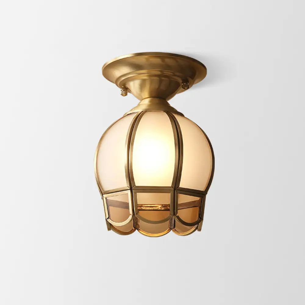Minimalistisch Messing Plafondlamp met Geschulpte Metalen Kap - Compacte Halfsemi Plafondverlichting voor Hal en Slaapkamer