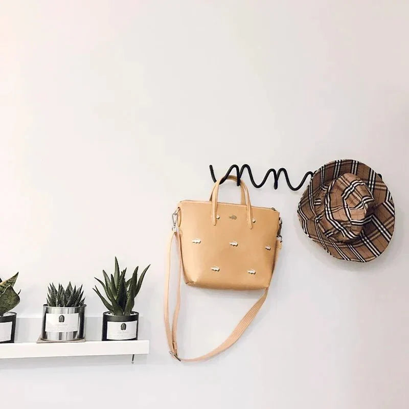 Design wandkapstok van metaal - Minimalistisch en Scandinavisch design