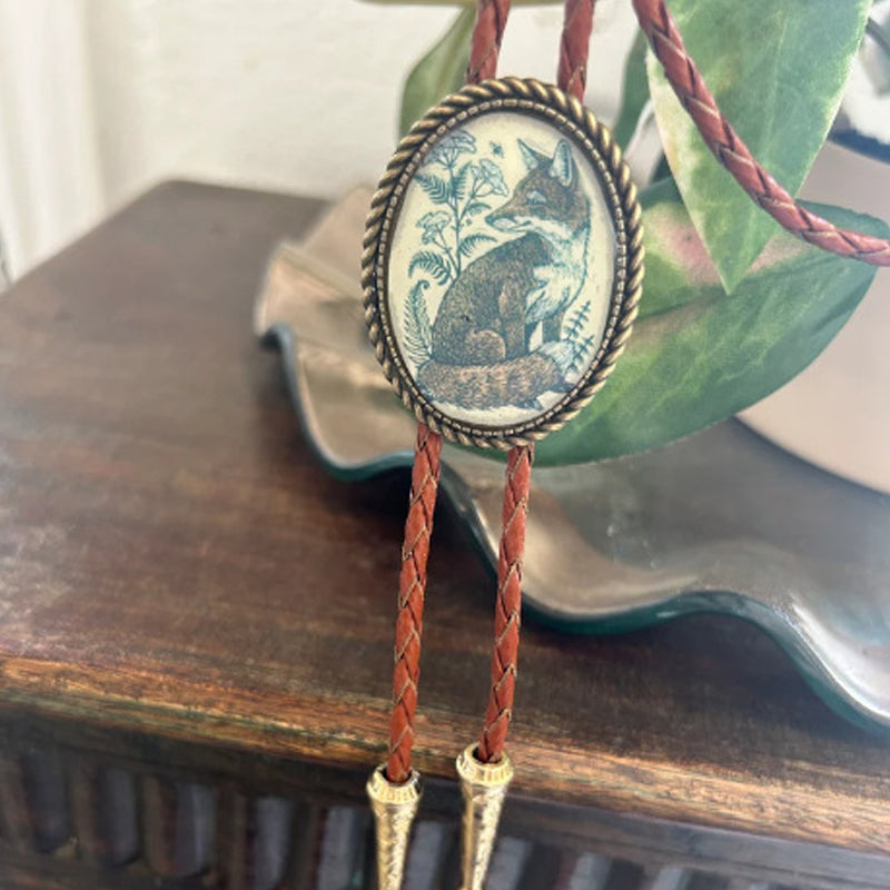 Western Bolo Tie met Kikker en Banjo Motief - Verstelbaar Leren Stropdas voor Authentieke Cowboystijl