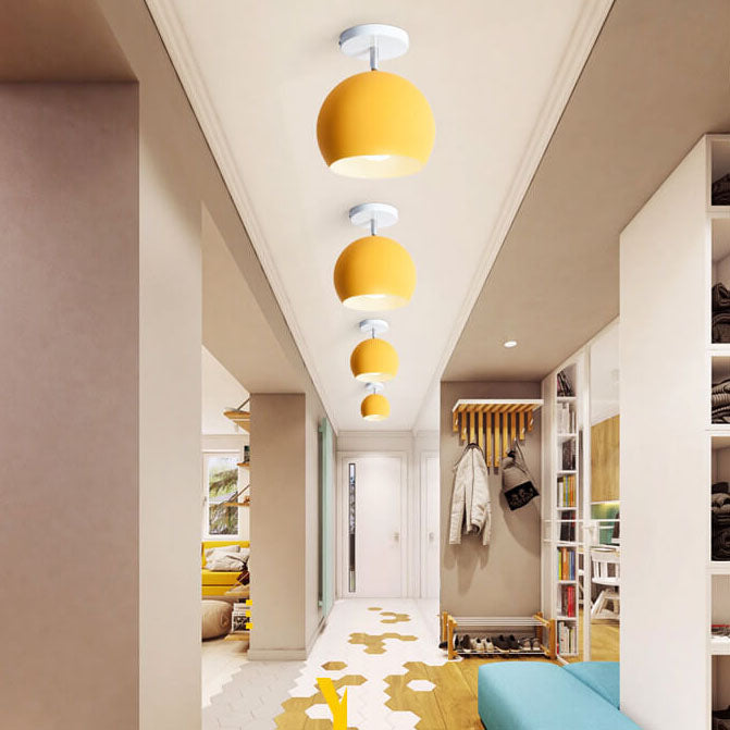 IJzeren Plafondlamp met Houtaccenten - Kleurrijk Design voor Gang en Woonkamer