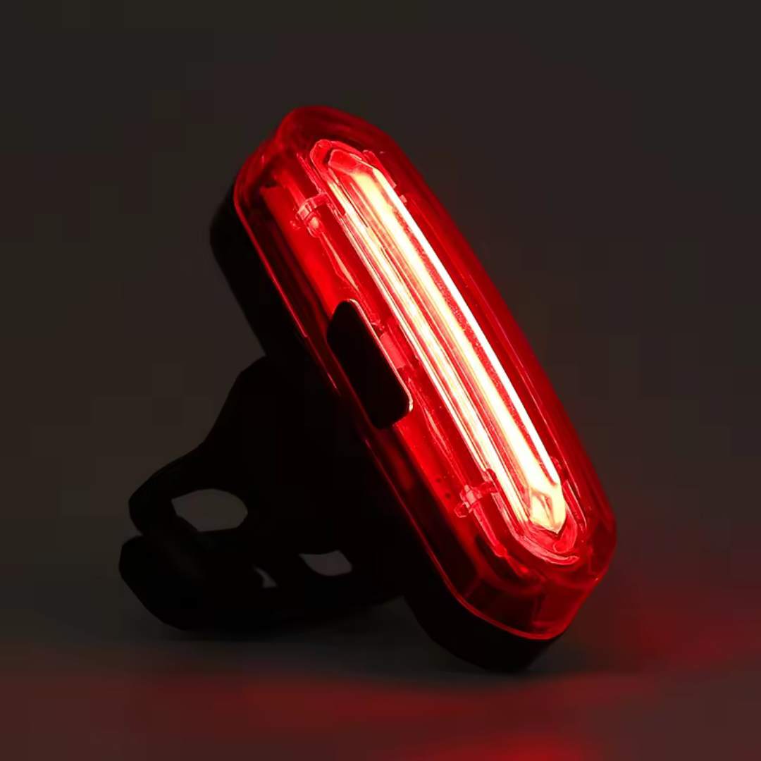 Compacte USB Fietsachterlicht met 200 Lumen & Stroboscoop - Veiligheidslicht voor Nachtritten, 4 Lichtmodi, Waterdicht IPX5
