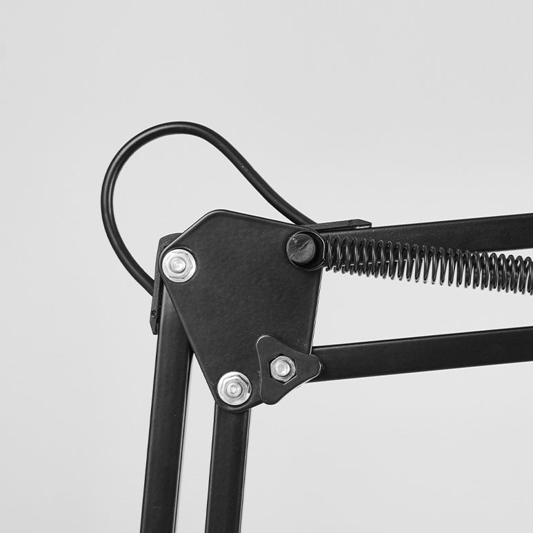 Minimalistische Design Tafellamp Van Metaal Met Strakke Vormgeving