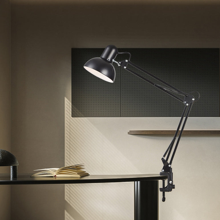 Minimalistische Design Tafellamp Van Metaal Met Strakke Vormgeving