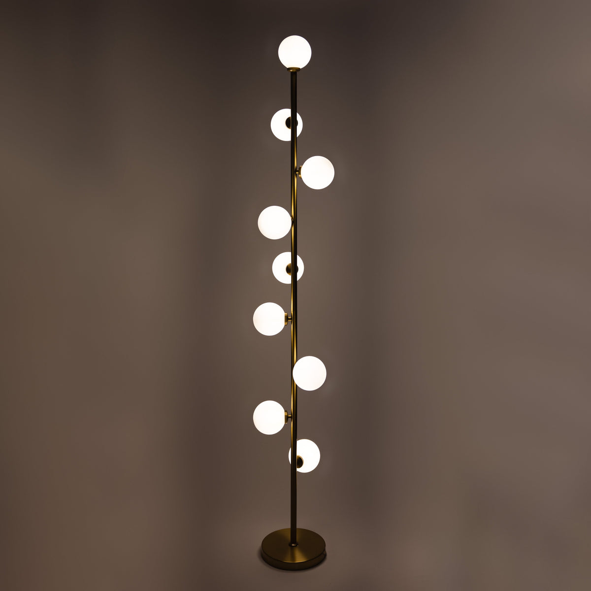 Scandinavische Minimalistische Staande Lamp Met Glazen Bollen En Warm Licht