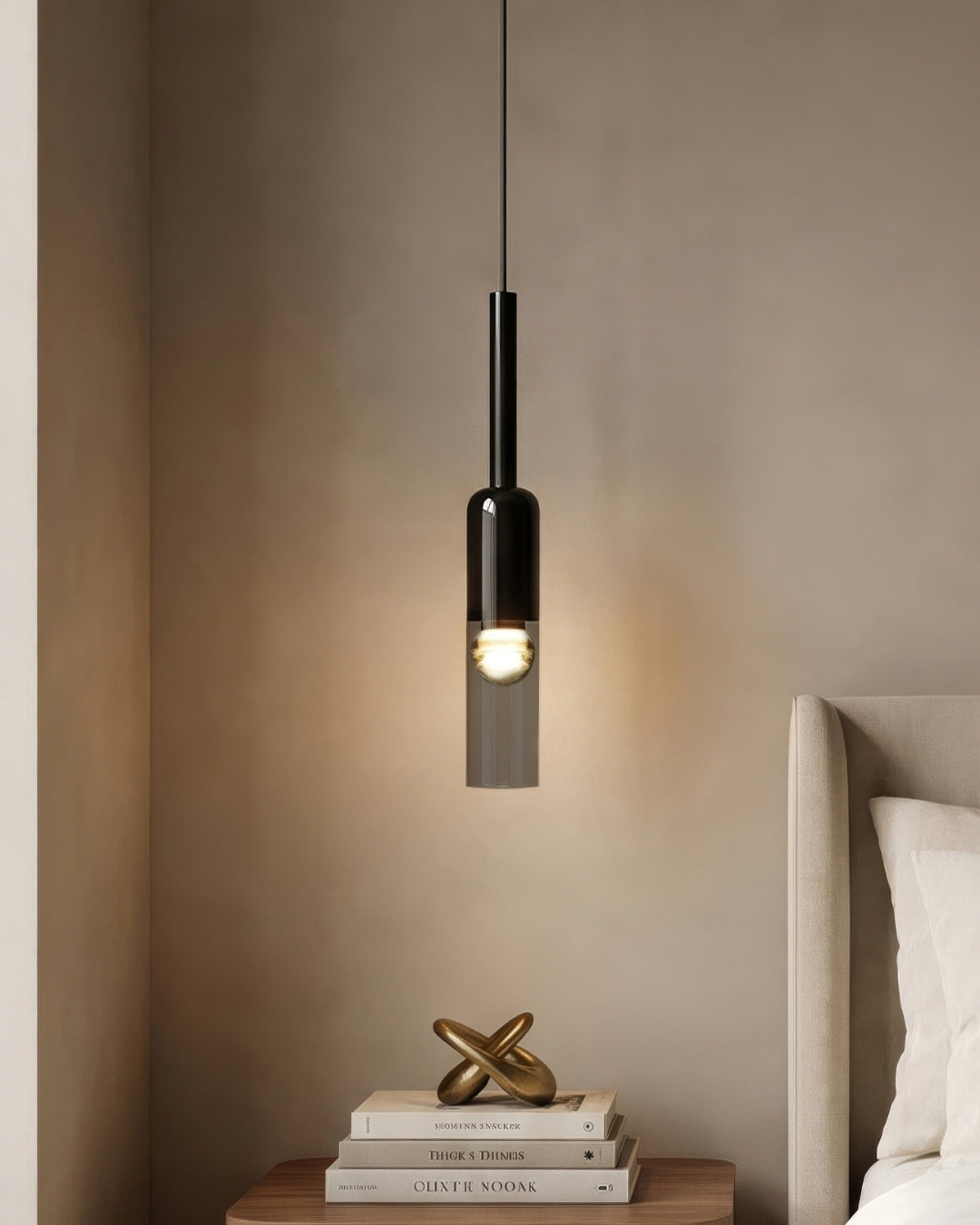 Gerookte Glazen Hanglamp met Minimalistische Metalen Structuur - Moderne Sfeerverlichting voor Eetkamer, Slaapkamer en Woonkamer