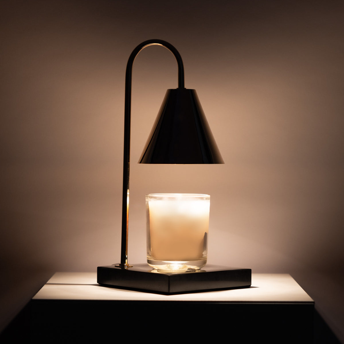 Luxe Kaarsverwarmer Lamp Met Tijdloze Marmeren Afwerking En Vlamloze Warmte
